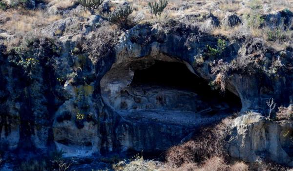 Cuevas de Mitla y Yagul