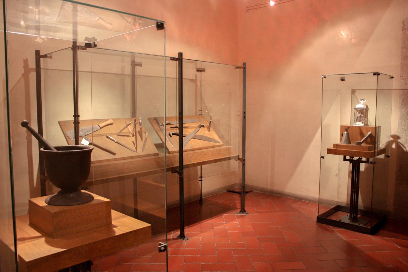 Sala Hojalatería, herrería y cuchillería