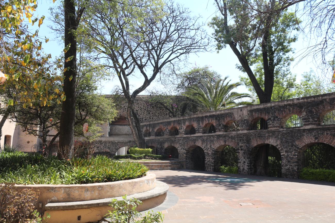 Patio del Acueducto