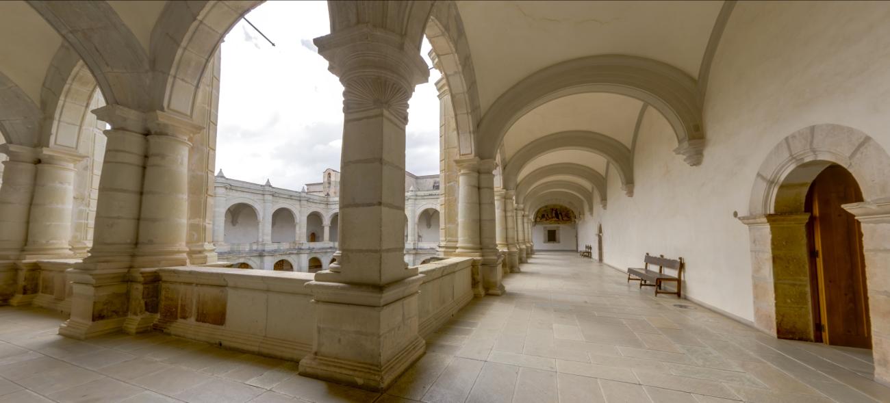 Claustro Alto