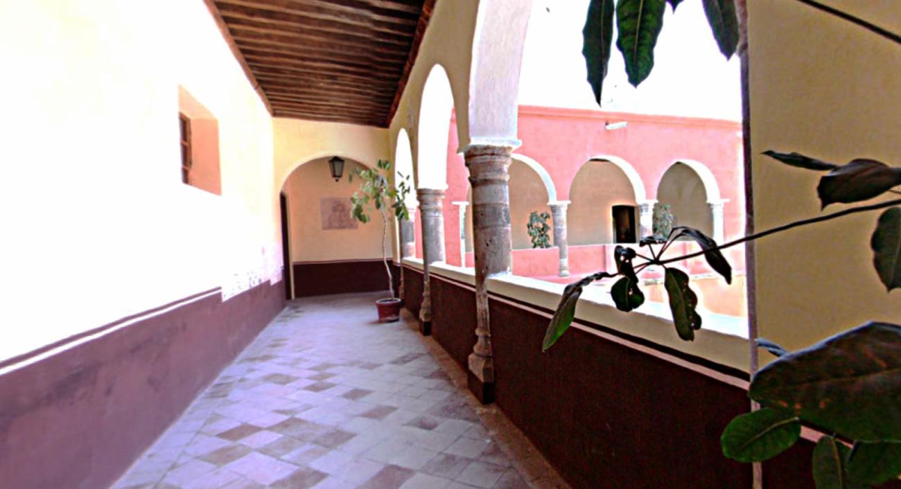 Claustro alto