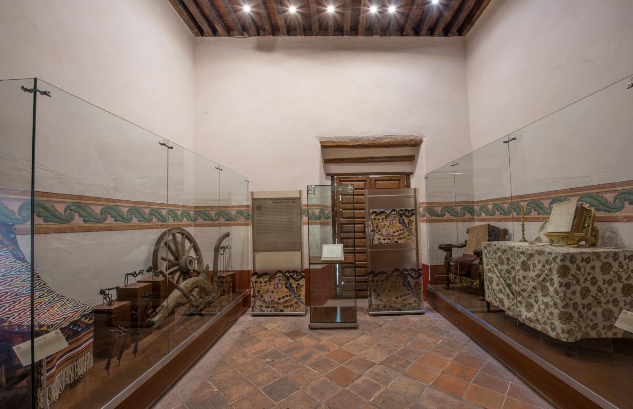 Sala Antecedentes, Vida de Hidalgo y Costilla