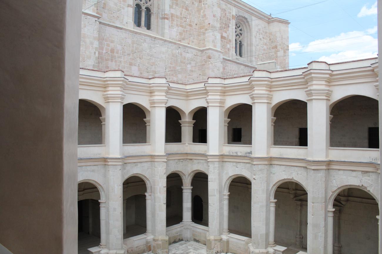 Claustro