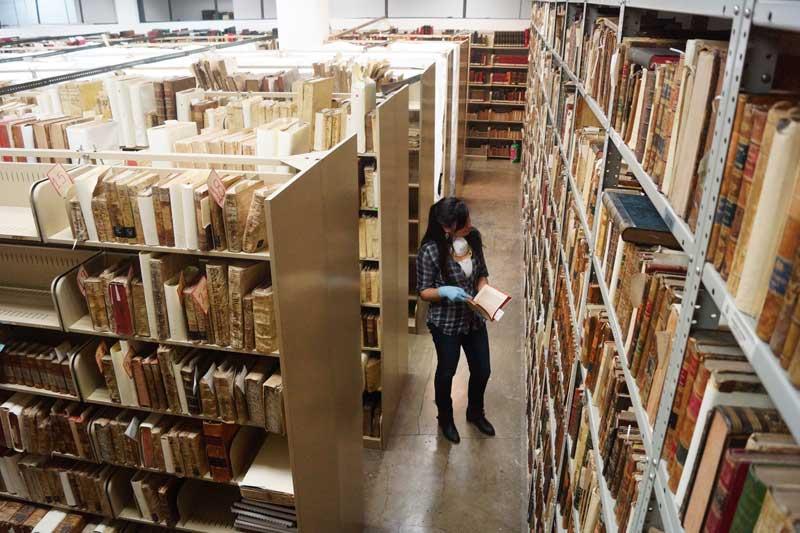 Biblioteca Nacional de Antropologí­a e Historia Dr. Eusebio Dávalos Hurtado