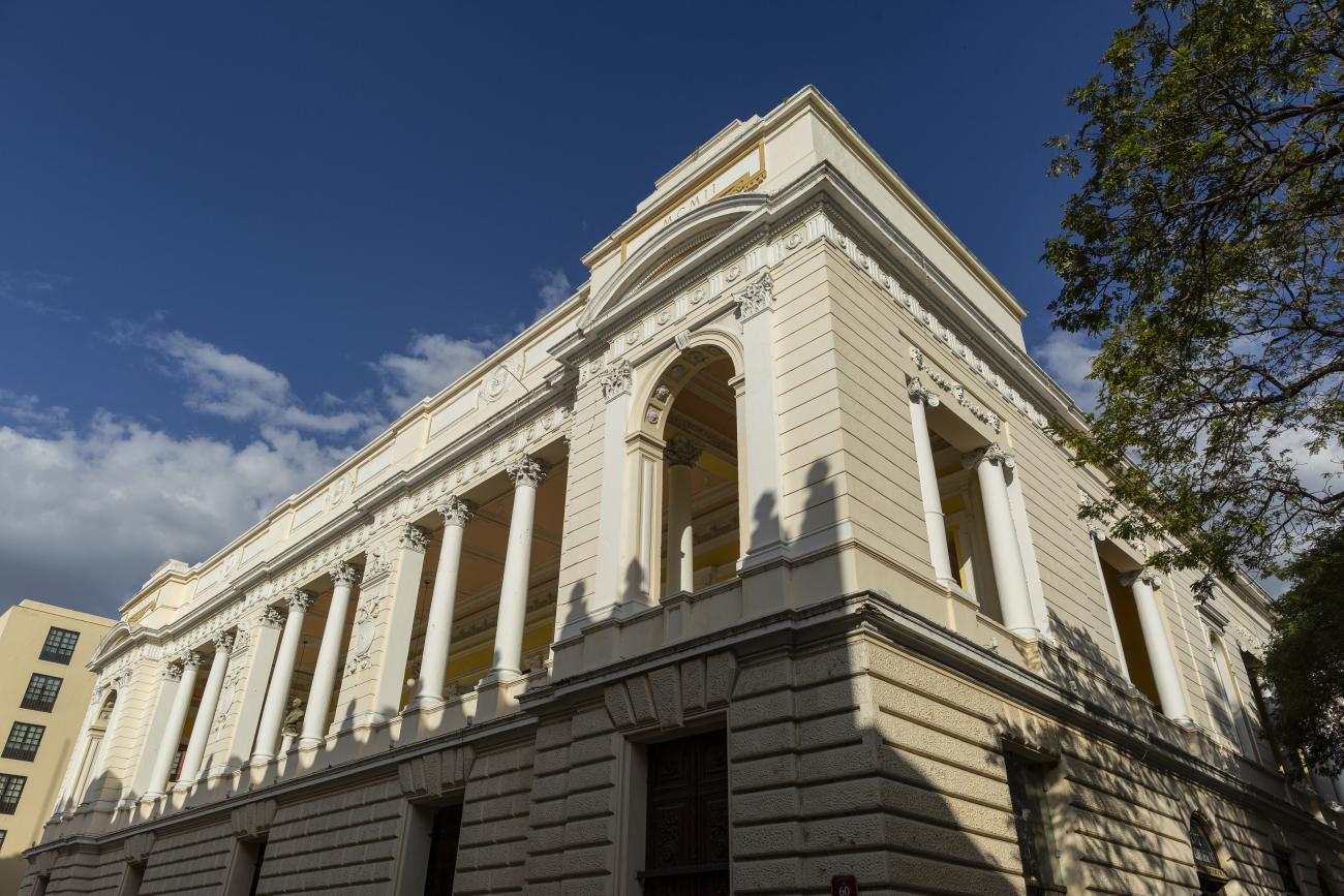 Teatro Peón Contreras