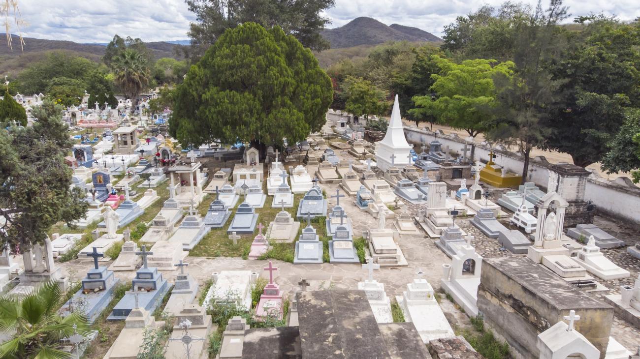 Panteón Álamos