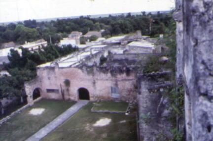 Casa Cural (Antiguo convento del Santo Niño Jesús)