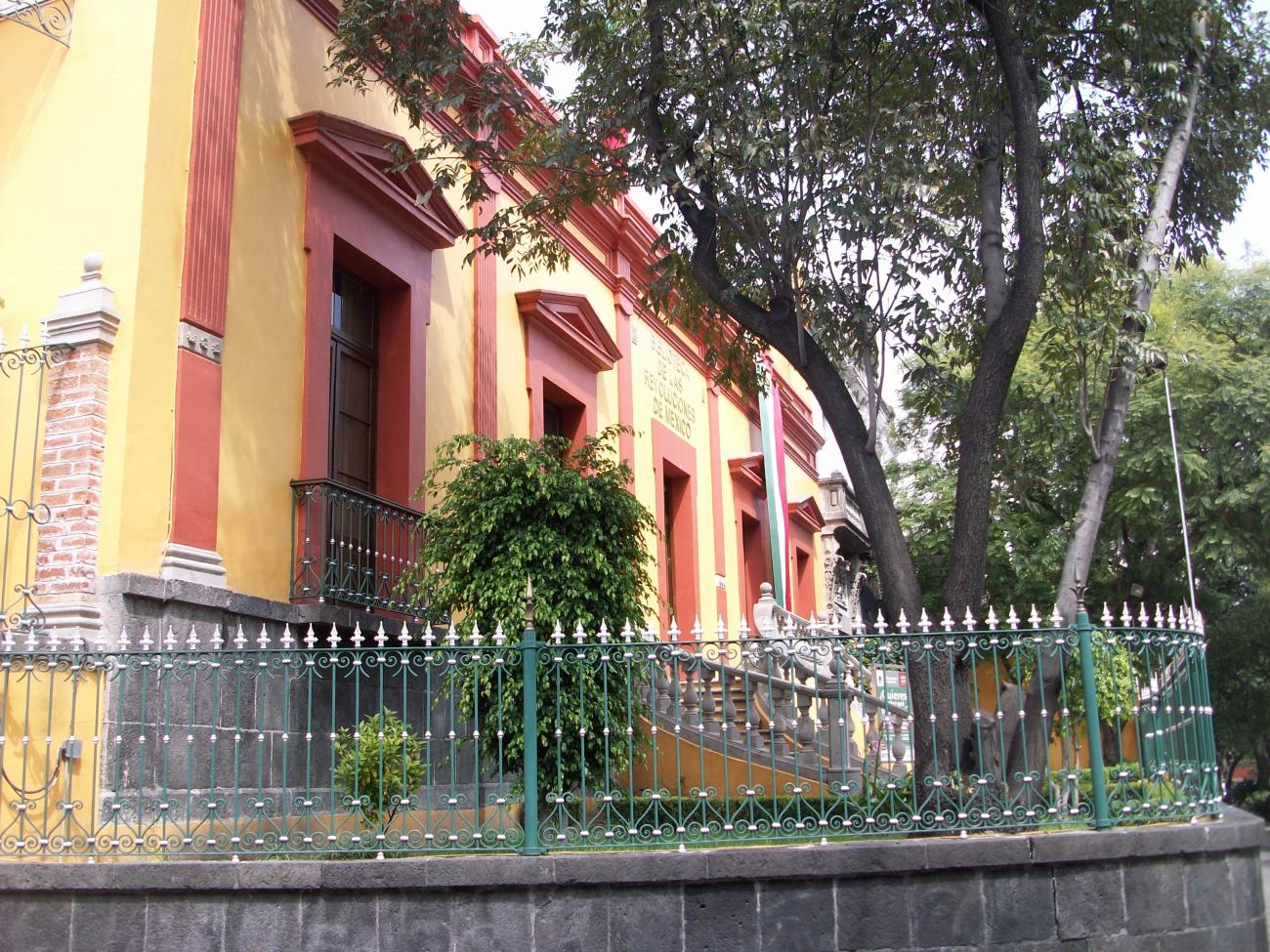 La Casa de los dos Patios