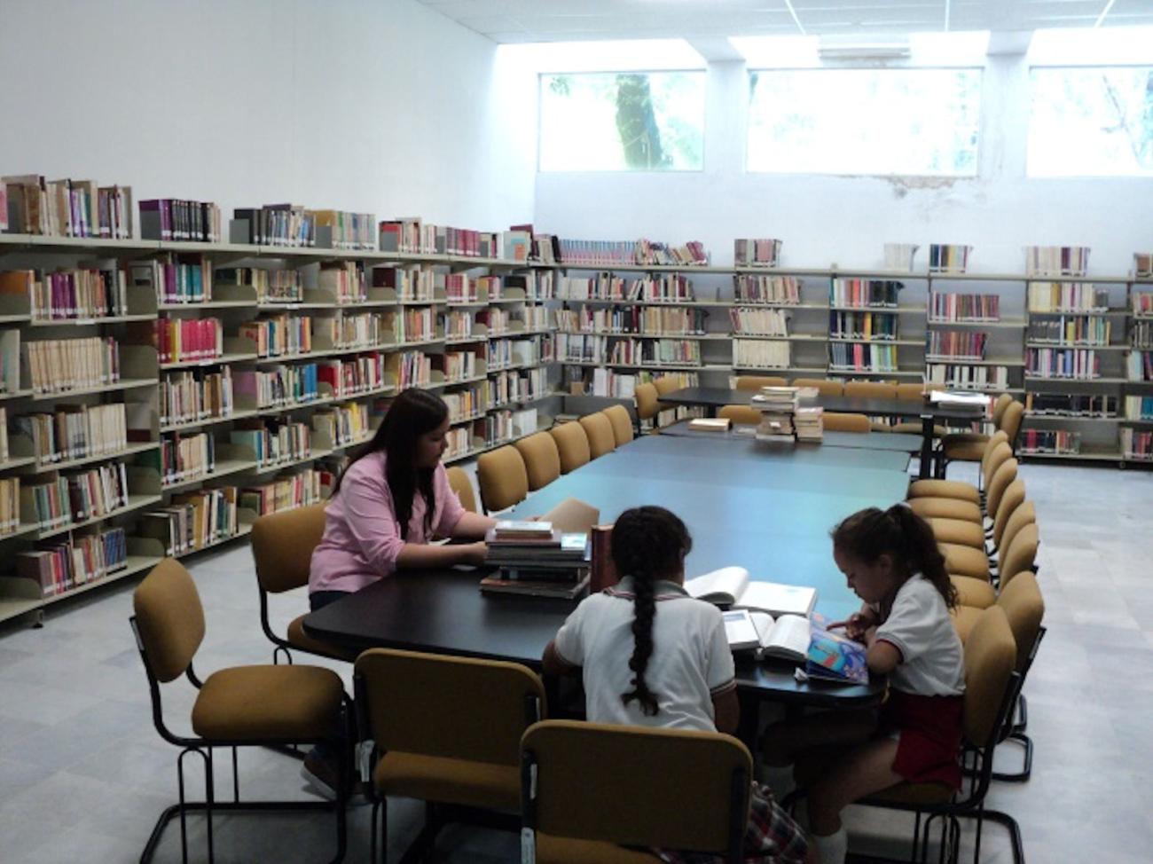 Biblioteca Beatriz González de Montemayor