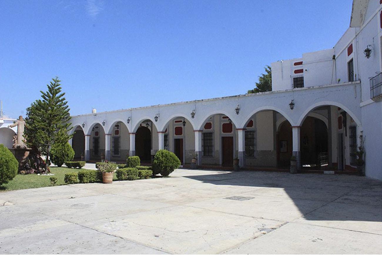 Casa principal de la antigua fábrica de San Isidro Batanes