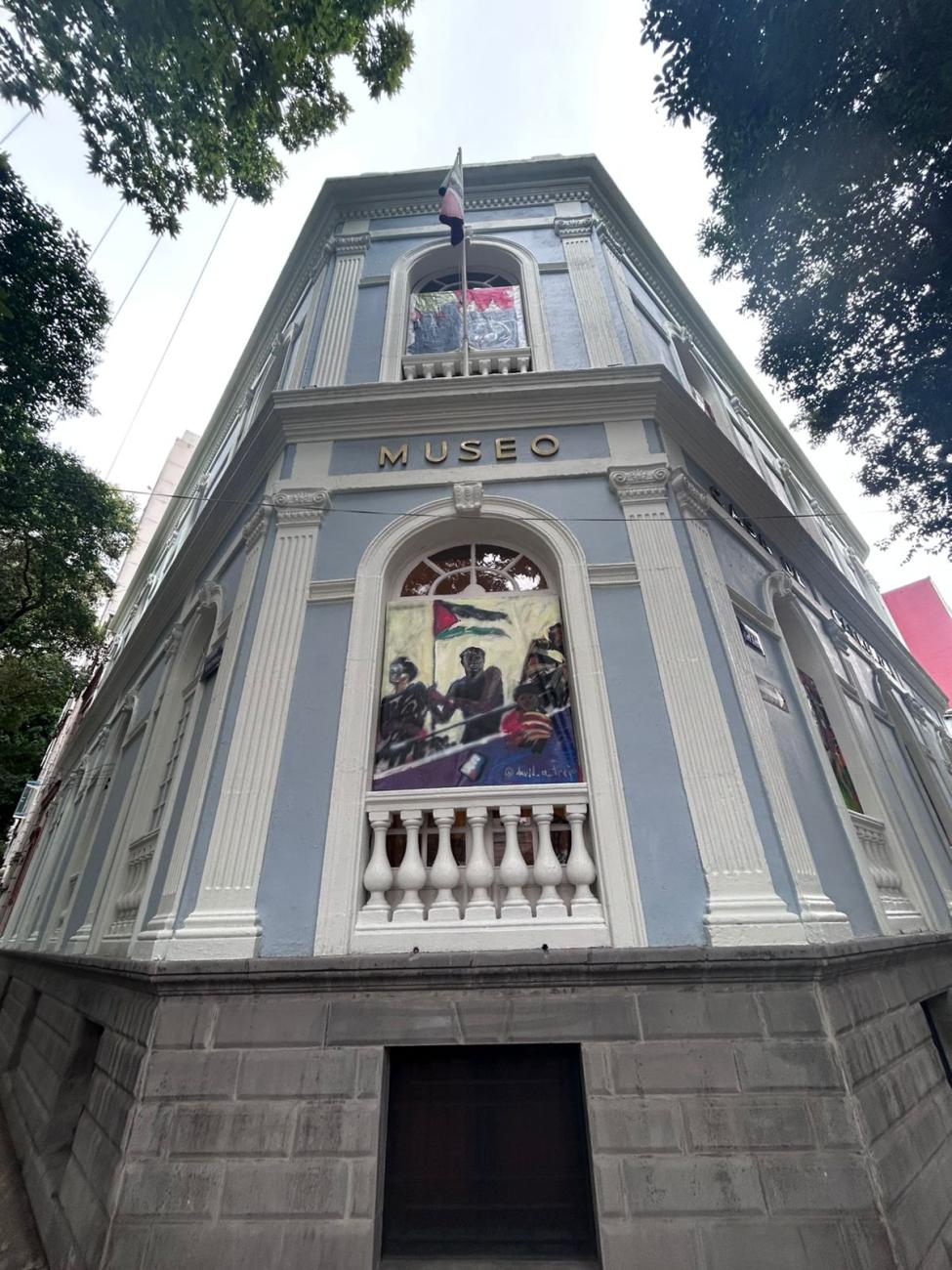 El muro también juega
