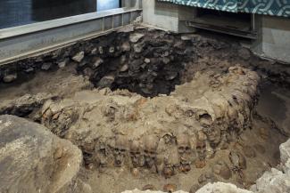 Ventana arqueológica Huei Tzompantli