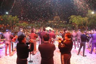 El Mariachi, música de cuerdas, canto y trompeta