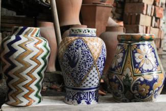 Procesos artesanales para la elaboración de la Talavera de Puebla y Tlaxcala (México) y de la cerámica de Talavera de la Reina y El Puente del Arzobispo (España)