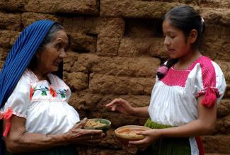 La cocina tradicional mexicana: Una cultura comunitaria, ancestral y viva y el paradigma de Michoacán