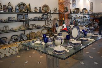 Procesos artesanales para la elaboración de la Talavera de Puebla y Tlaxcala (México) y de la cerámica de Talavera de la Reina y El Puente del Arzobispo (España)