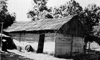 Almacén de piezas antes de Ruz