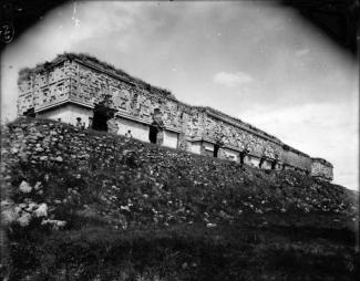 Palacio arqueológico en Uxmal