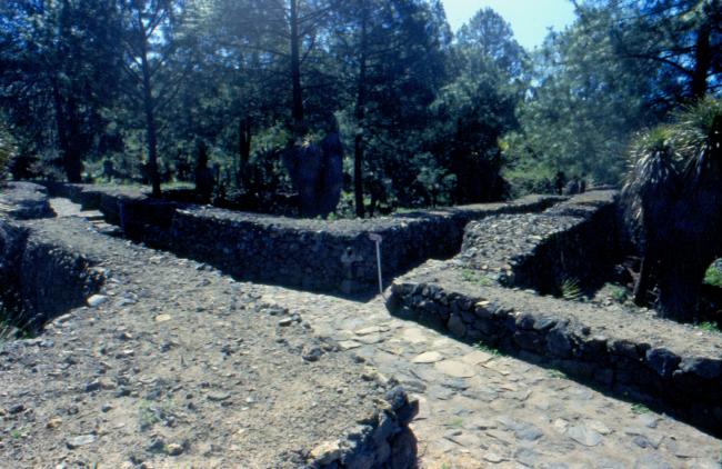 Unión de calles al suroeste de Cantona