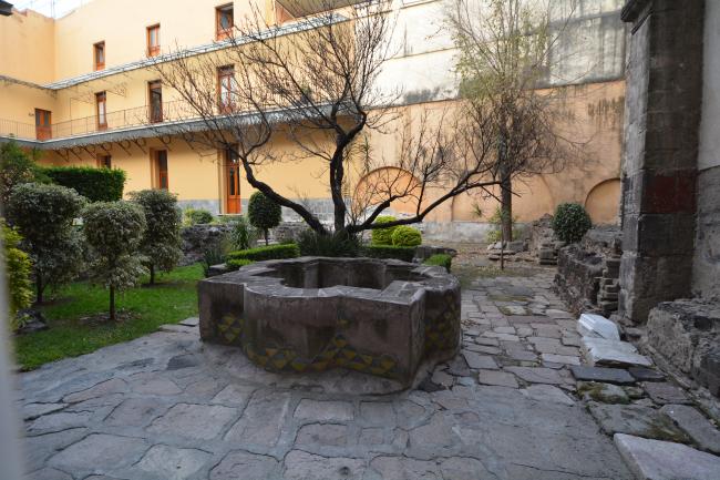 Ventana arqueológica Museo Ex Teresa Arte Actual