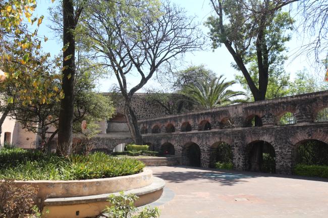 Patio del Acueducto