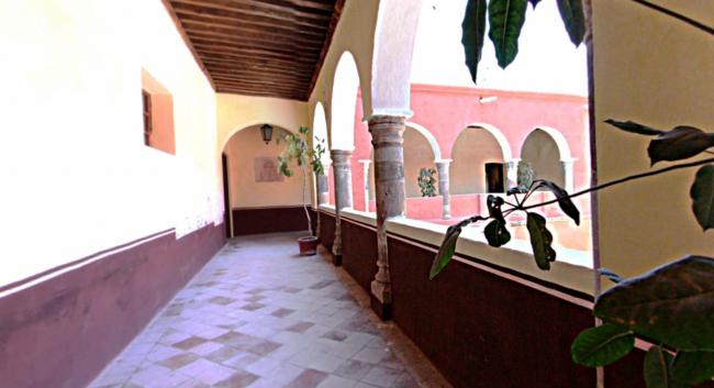 Claustro alto