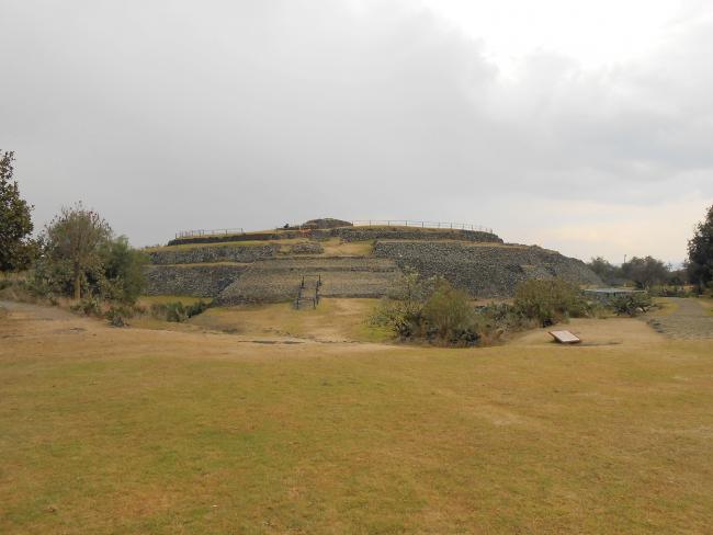 Gran Basamento Circular