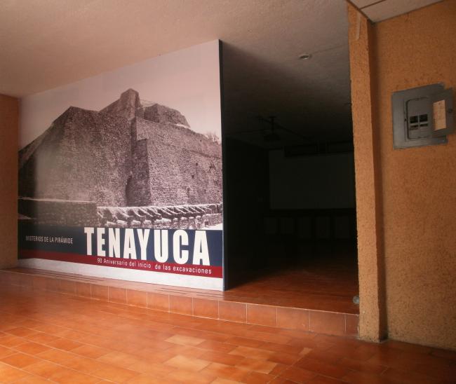 Entrada a la Sala de Usos Múltiples