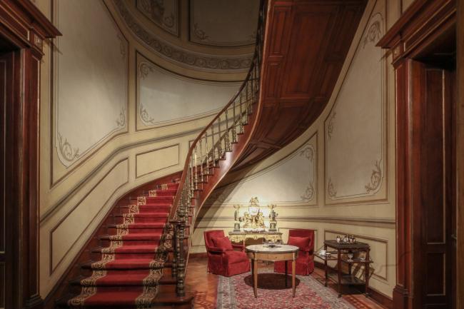 Escalera Púrpura