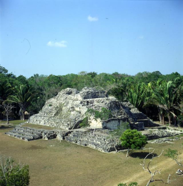 Acrópolis (Estructura B-1)