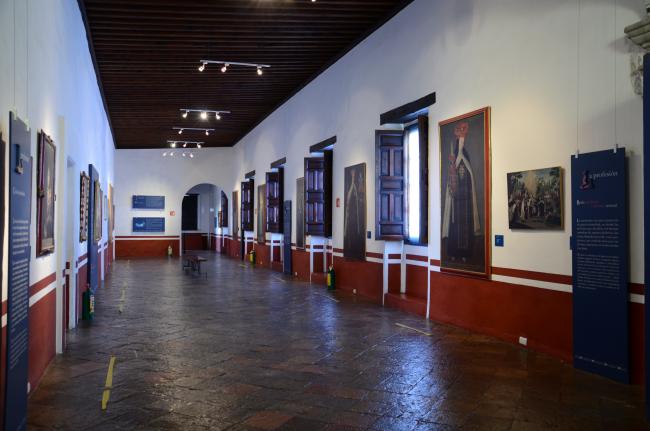 Monjas coronadas. Vida conventual femenina