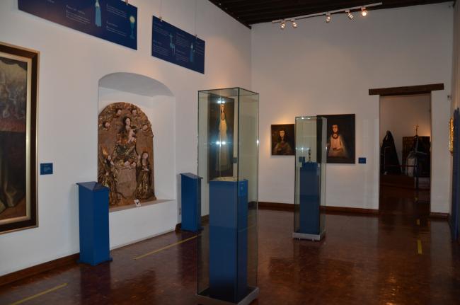 Monjas coronadas. Vida conventual femenina