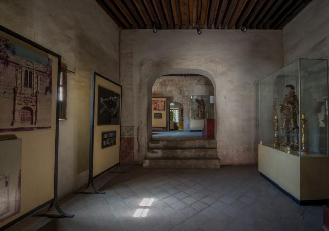 Locutorio alto