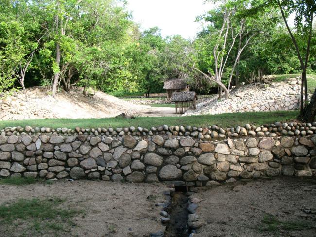 Juego de pelota o Estructura V