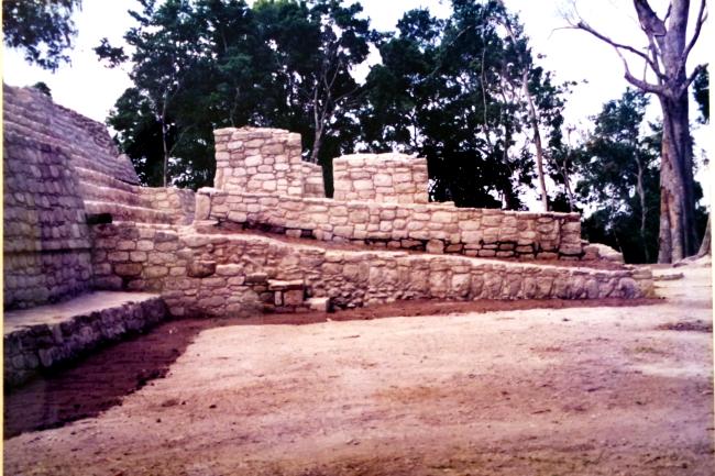 Templo adosado (lateral)
