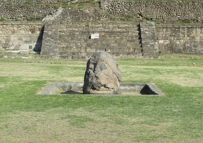 Altar-estela