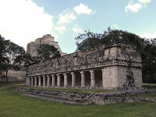 El pórtico oriente