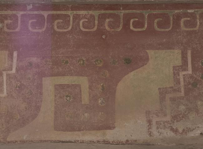 Grecas escalonadas y discos de mica