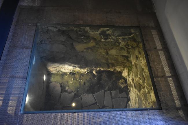 Ventana arqueológica MNCM5