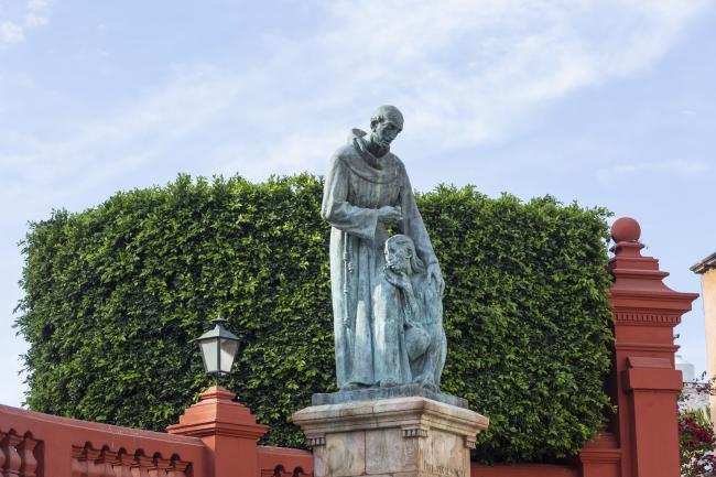 Escultura Fray Juan de San Miguel