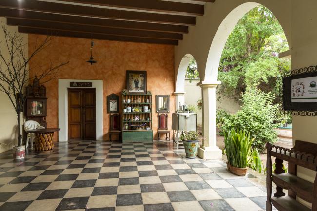 Hotel portales