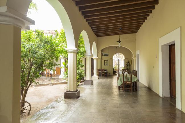 Hotel portales