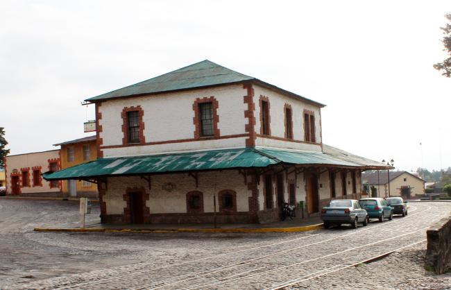 Antigua estación de ferrocarril de El Oro