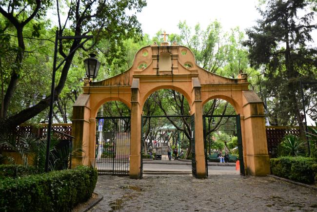 Atrio de la Parroquia de San Agustín de las Cuevas