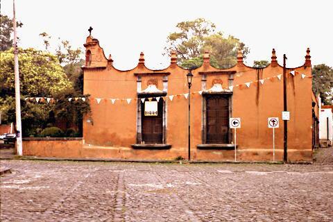 Casa del Obispo "Galería de Arte Popular Mexicano"